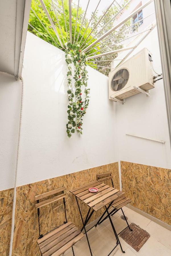 Just Under Acropolis Apartment Атина Екстериор снимка